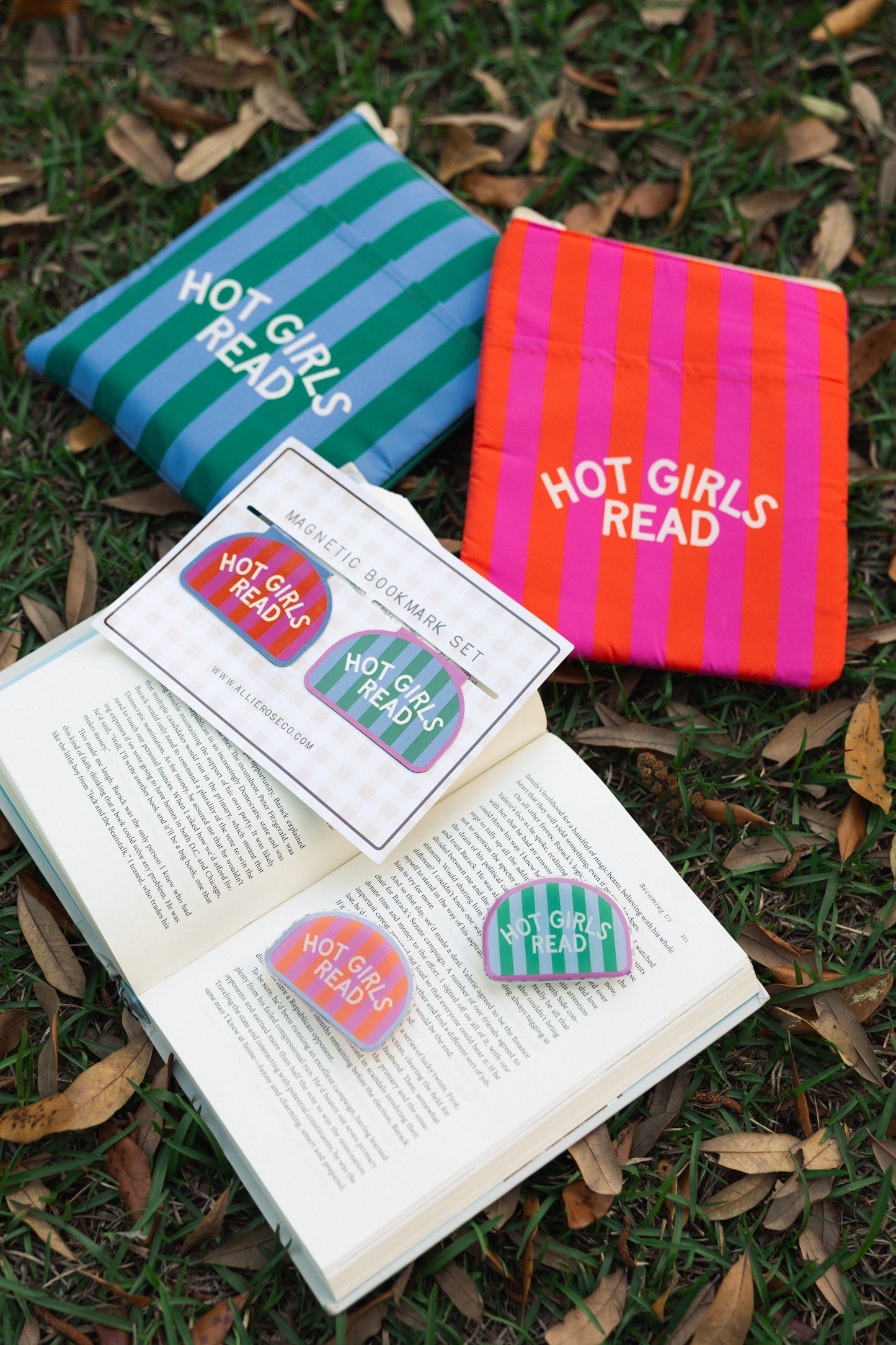 Hot Girls Read Striped Magnetic Bookmark Set