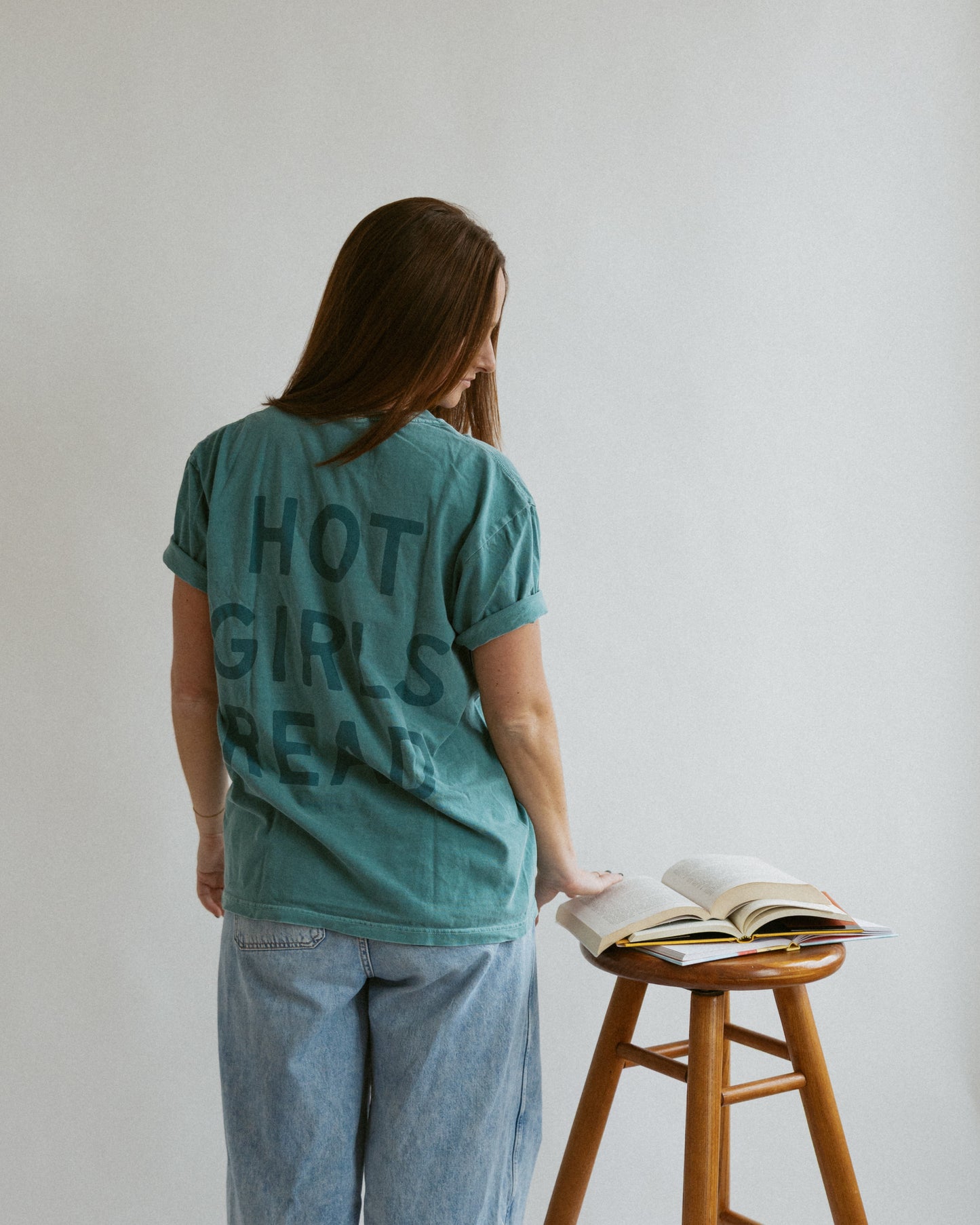 Emerald Hot Girls Read Short Sleeve Tee