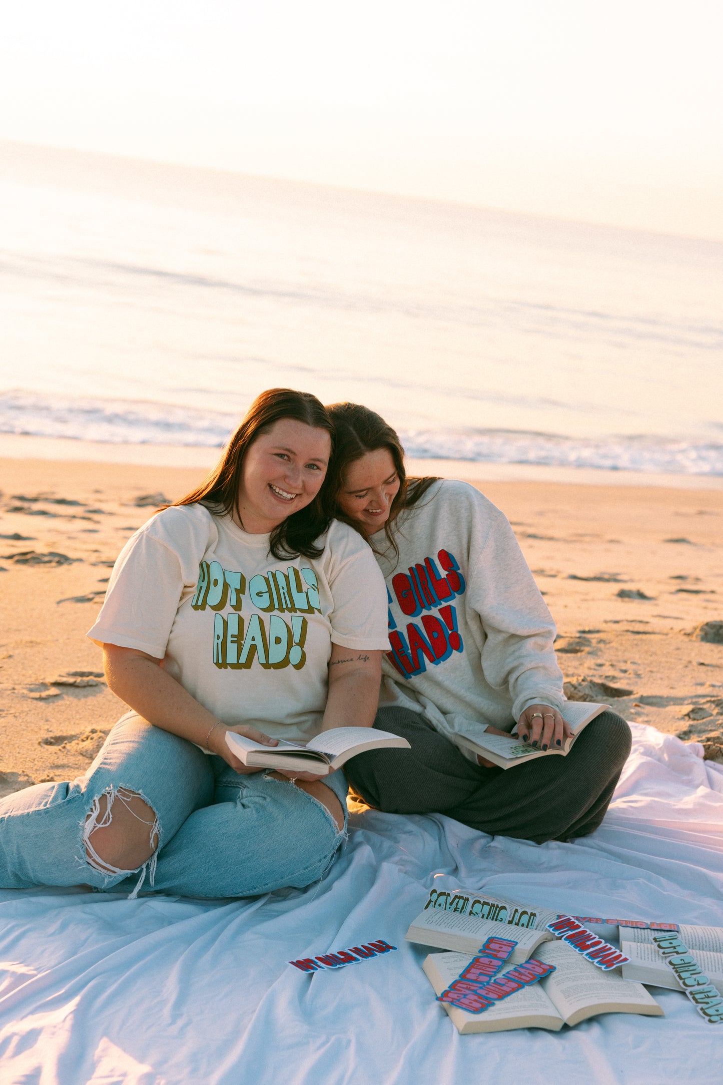 Hot Girls Read Ivory Short Sleeve Tee - Teal & Olive Green