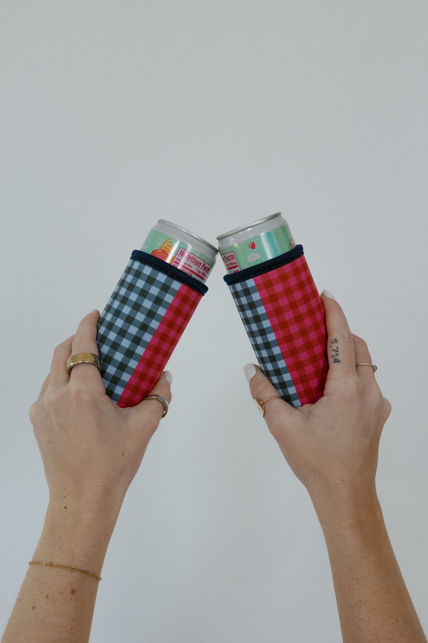 Gingham Slim Can Drink Sleeve