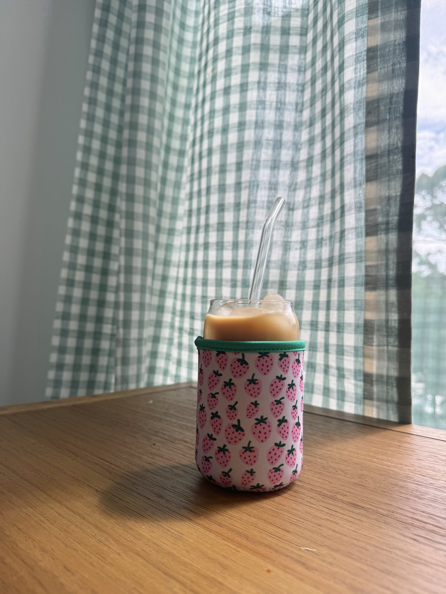 Strawberry Drink Sleeve